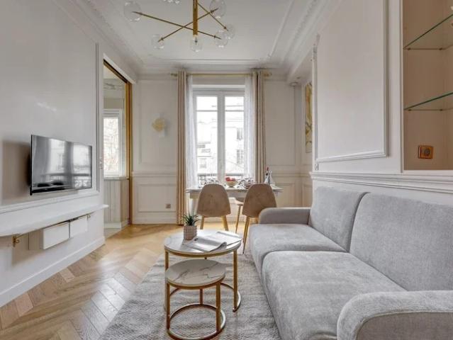 Location Appartement Cour de Rome, Paris