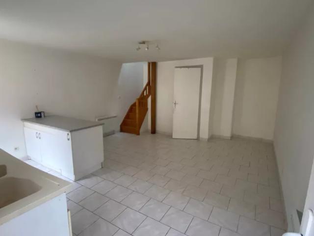 Location Appartement Cour des Rosiers, Almenêches
