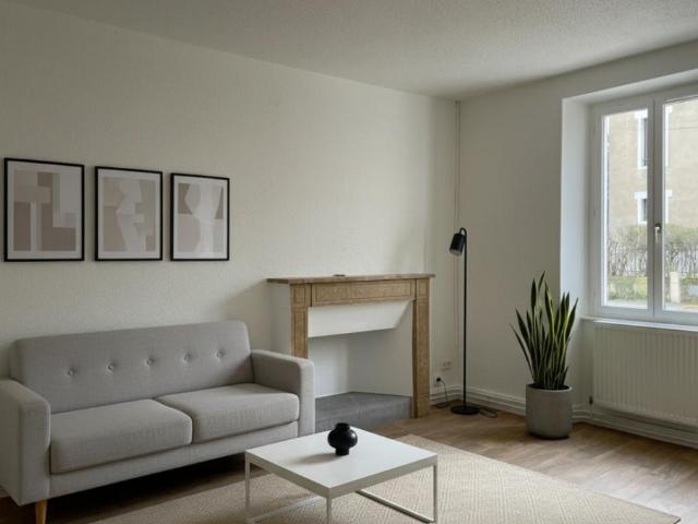 Location Appartement Cour d'Honneur, Chambéry