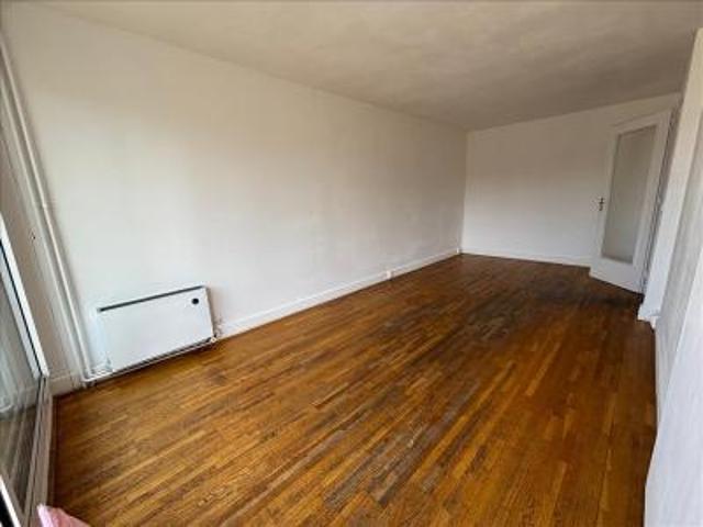 location appartement courbevoie 1 pièce 27 m2 hauts de seine 92400 1100 € / mois