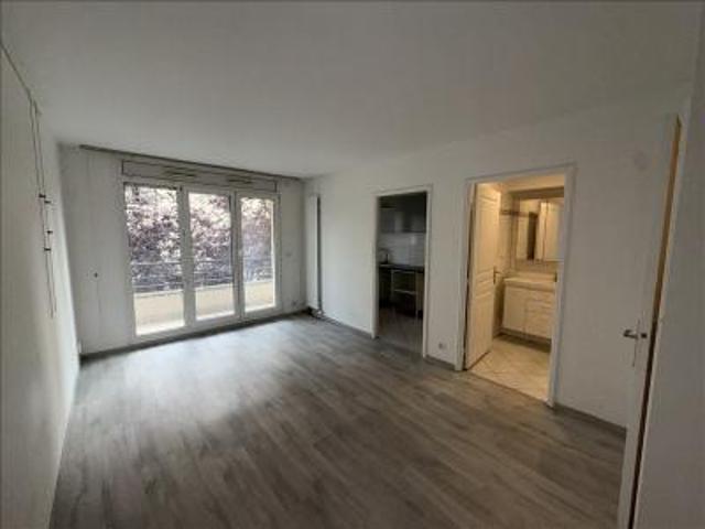 location appartement courbevoie 1 pièce 30 m2 hauts de seine 92400 835 € / mois