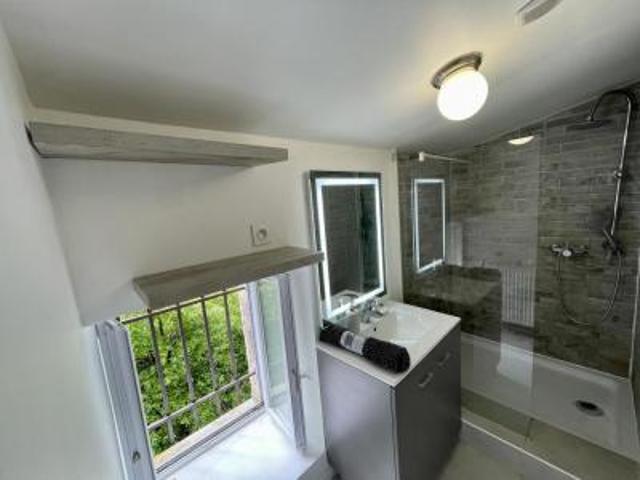 location appartement couronne 1 pièce 23 m2 charente 16400 538 € / mois