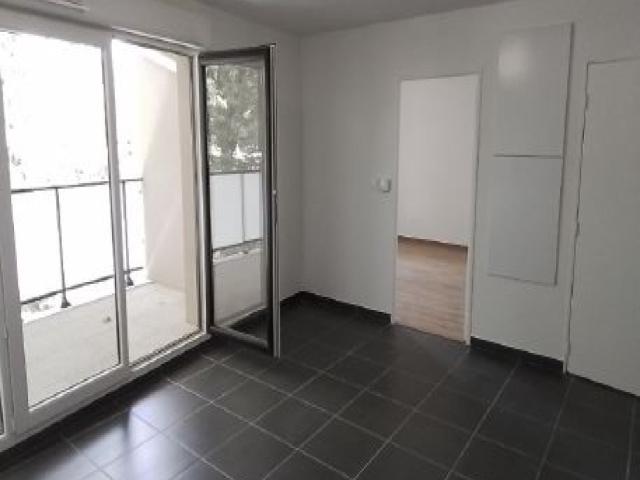 Location Appartement Cours Condé, Montluel