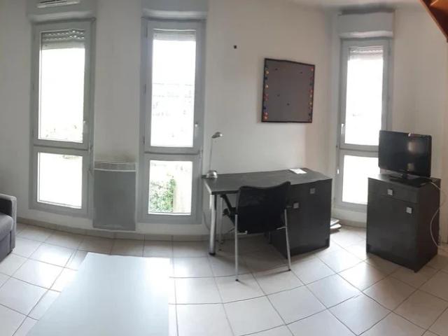 Location Appartement Cours de la Libération, Pessac