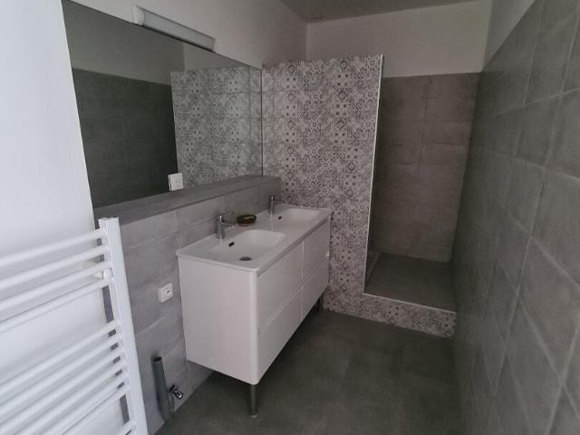 Location Appartement Cours de la Marne, Bordeaux