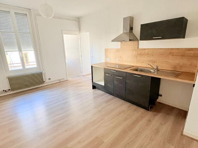 Location Appartement Cours de la République, Roanne