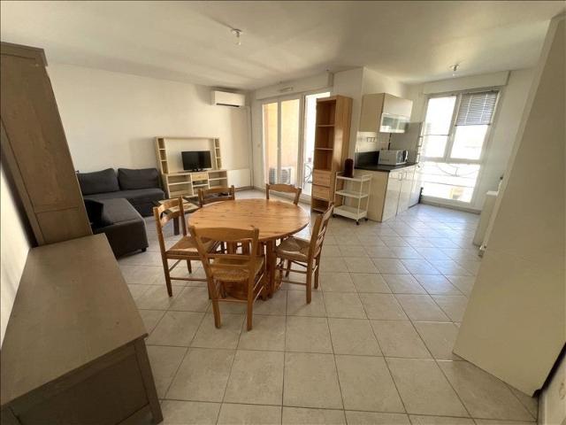 Location Appartement Cours de la République, Villeurbanne