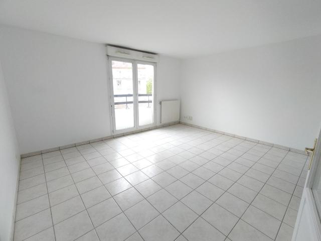 Location Appartement Cours de la République, Villeurbanne