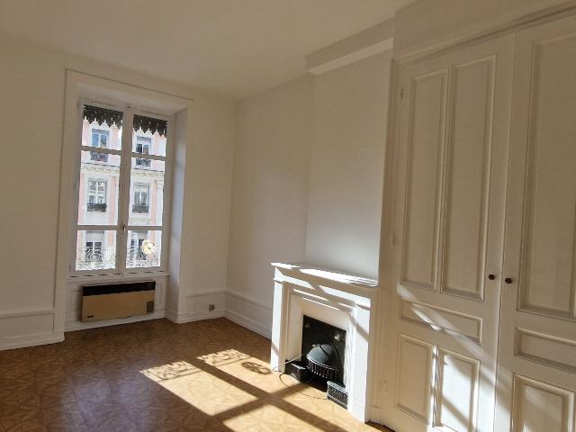 Location Appartement Cours Émile Zola, Villeurbanne