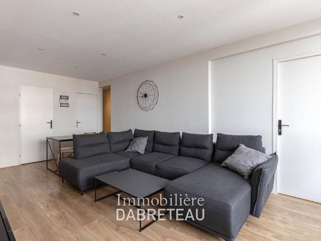 Location Appartement Cours Émile Zola, Villeurbanne