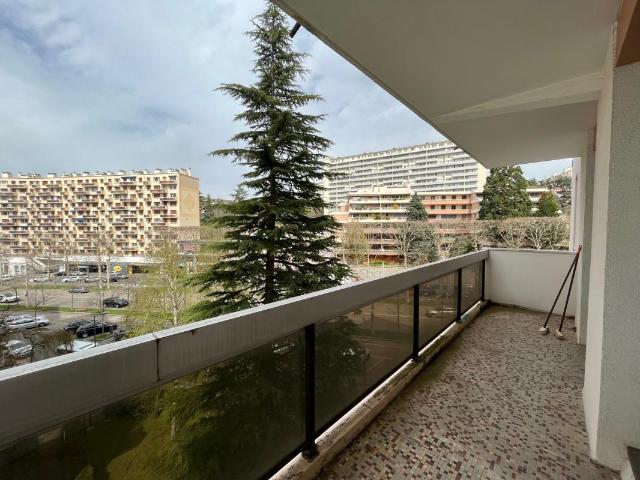 Location Appartement Cours Fauriel, Saint Étienne