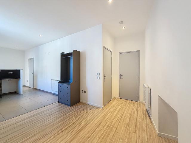 Location Appartement Cours Jean Baptiste Langlet, Reims
