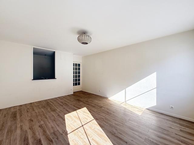 Location Appartement Cours Jean Baptiste Langlet, Reims