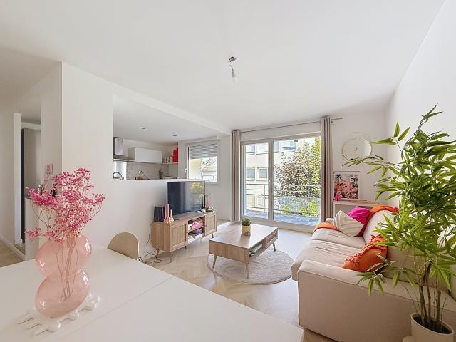 Location Appartement Cours Jean Baptiste Langlet, Reims