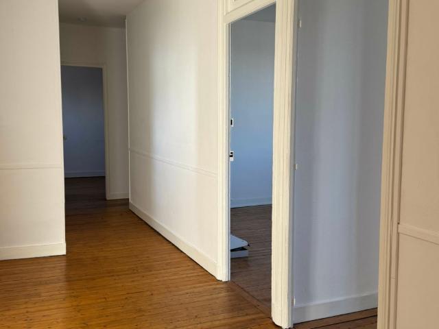 Location Appartement Cours Jean Baptiste Langlet, Reims