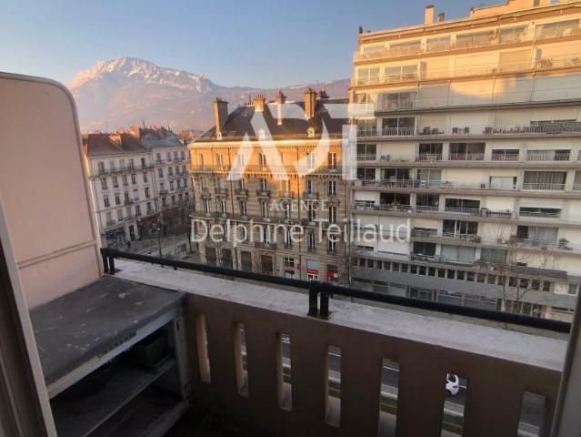 Location Appartement Cours Jean Jaurès, Grenoble
