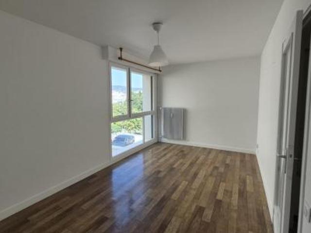 location appartement clermont ferrand 2 pièces 45 m2 puy de dome 63000 590 € / mois