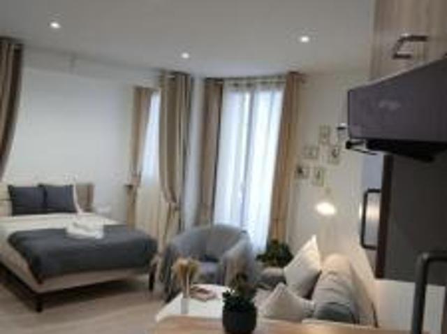 location appartement clichy 1 pièce 30 m2 hauts de seine 92110 1200 € / mois