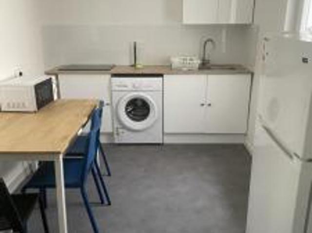 location appartement creusot 1 pièce 25 m2 saone et loire 71200 303 € / mois