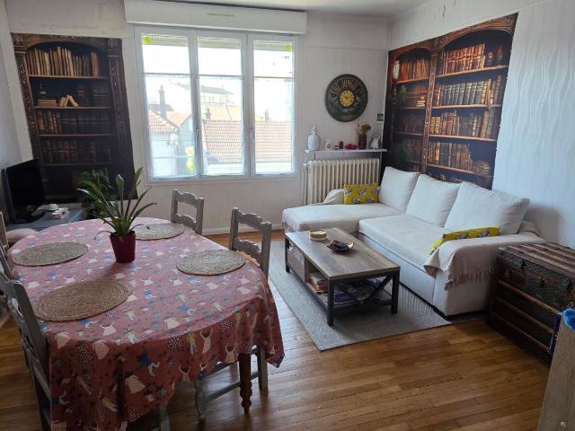 Location Appartement D 27, Gimat