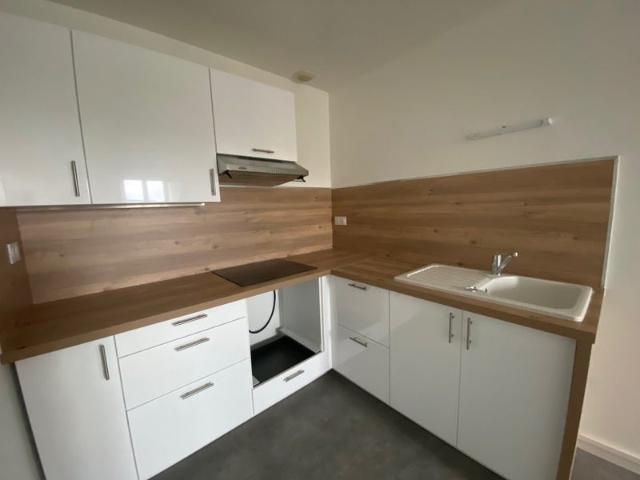 Location Appartement D 29, Glaire
