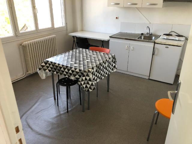 Location Appartement D 48, Pernay