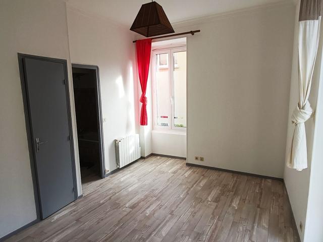 Location Appartement D 994, Asprières