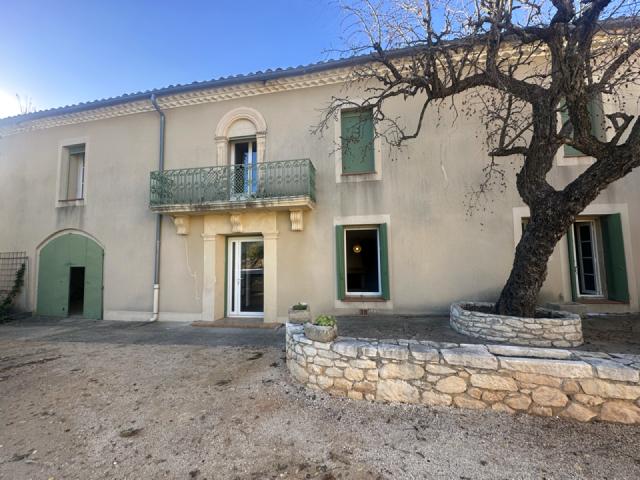 Location Appartement D 999, Vic le Fesq