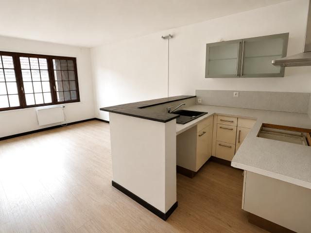 Location Appartement D 9Z, Puiseux en France