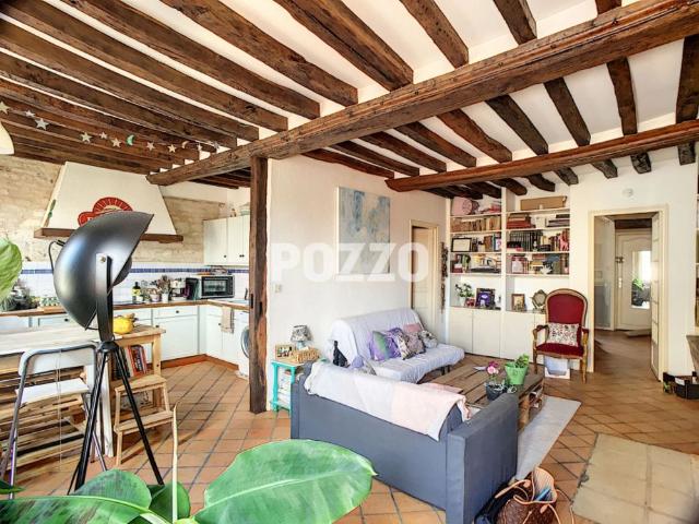 LOCATION: appartement de 2 pièces 62 m² à CAEN CENTRE