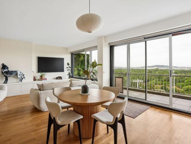 Location Appartement de luxe Paris 16 4 Pièces 94 m²