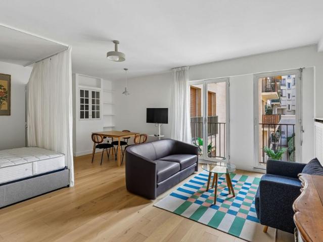 Location Appartement de luxe Paris 3 1 pièce 40.78 m²