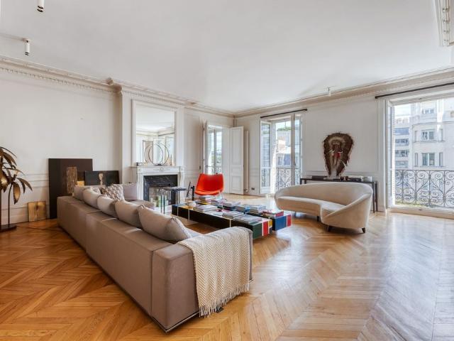 Location Appartement de luxe Paris 8 7 Pièces 389 m²
