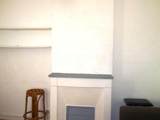 location appartement dernier étage T2 marseille 13005 chave camas