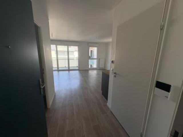 location appartement deville les rouen 3 pièces 64 m2 seine maritime 76250 883 € / mois