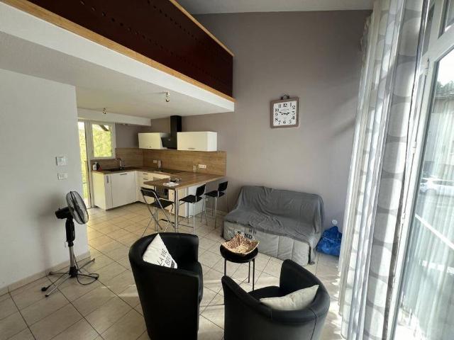 Location appartement duplex/triplex 2 pièces 31 m² à Villefranche de Rouergue 12200