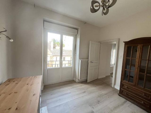 Location appartement duplex/triplex 3 pièces 25 m² à Rodez 12000