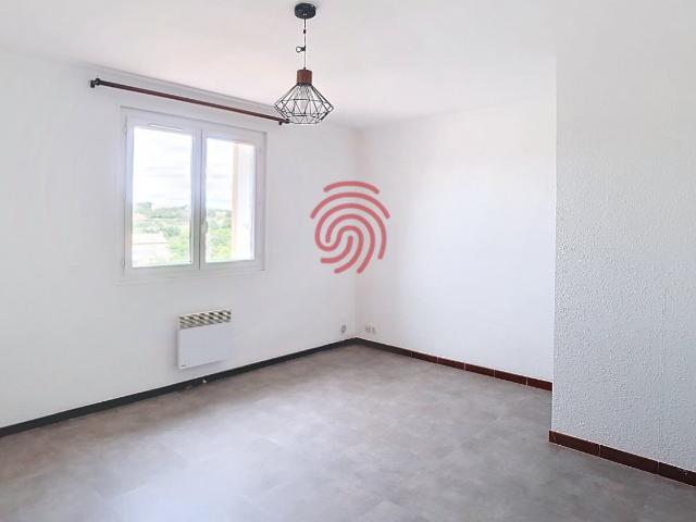 Location appartement en résidence Caux, 64m² 3 pièces 599€ avec garage