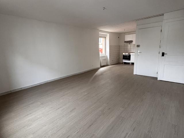Location Appartement entièrement renové | Alliance Groupe Immobilier