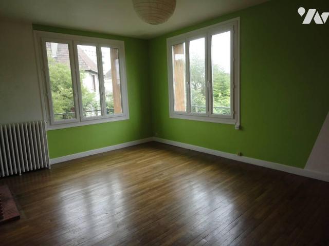 Location Appartement Esplanade de la Paix, Caen