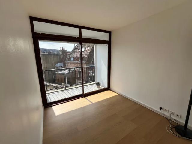Location Appartement Esplanade du Champ de Mars, Lille