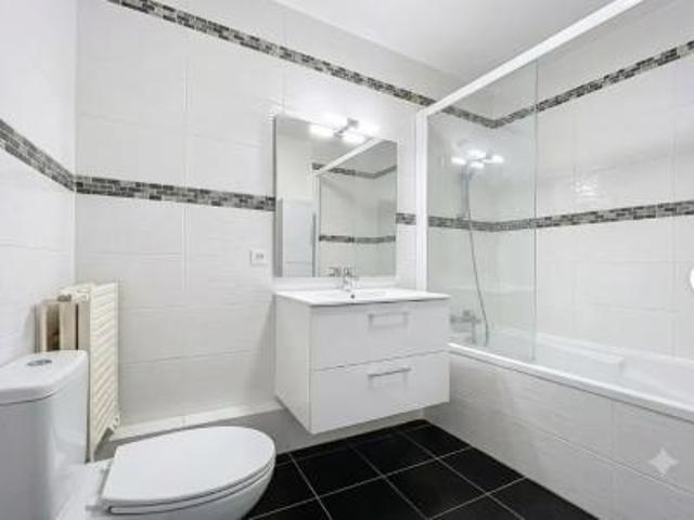 location appartement evry 2 pièces 50 m2 essonne 91000 1090 € / mois