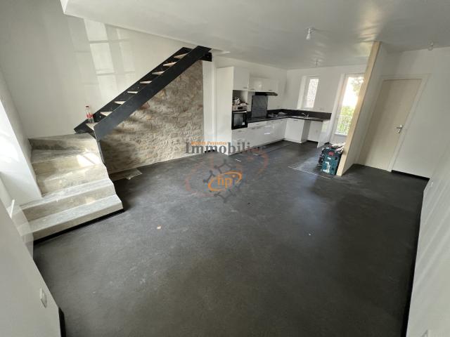 Location appartement F4 duplex Saint Affrique, centre ville, Verdun