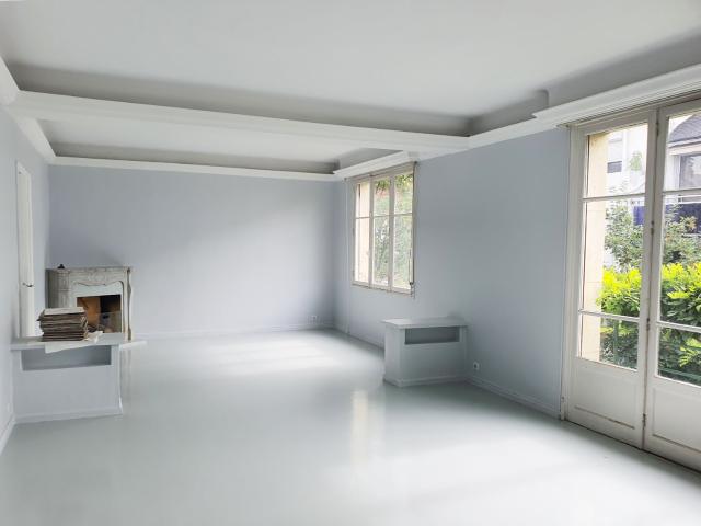 Location Appartement Hameau Michel Ange, Paris