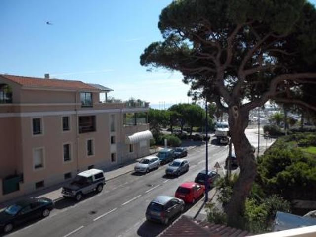 location appartement hyeres var 83400 650 € / mois