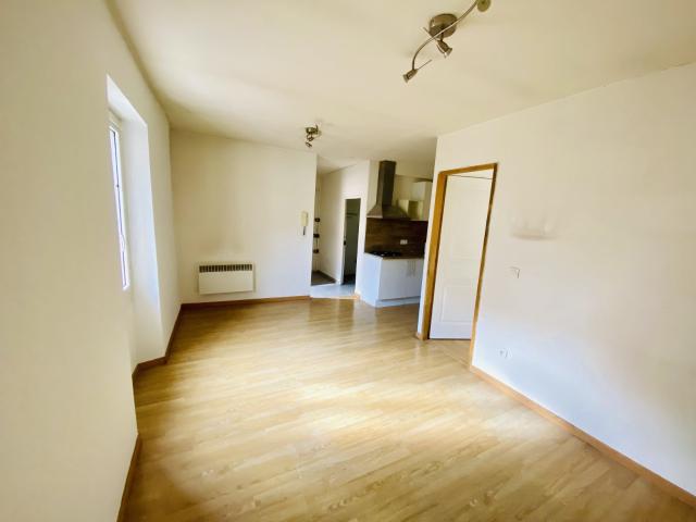 Location Appartement Impasse du Défens de la Tour, Puget Ville