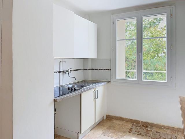 Location Appartement Route de Berre, Aix en Provence