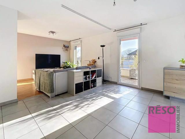 Location Appartement Impasse des Moulins Gaud, Ville la Grand