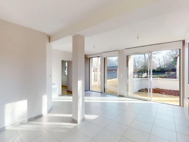 Location Appartement Impasse des Plaines, Flavin