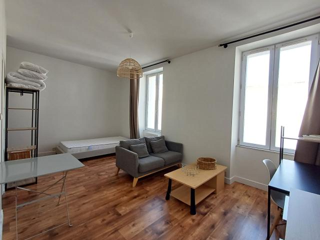 Location appartement La Roche Sur Yon: 455 € AJP Immobilier La Roche sur Yon
